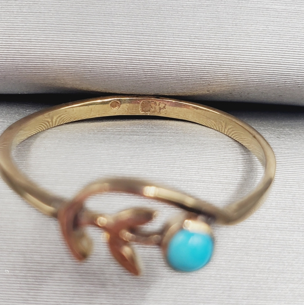 8k Solid Yellow Gold Tiny Cabochon Turquoise Ring… - image 3